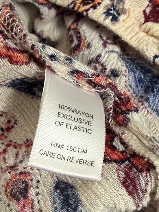 Living Doll Boho Floral Off Shoulder Top Medium Cream Brick Smocked Cute - Picture 9 of 11